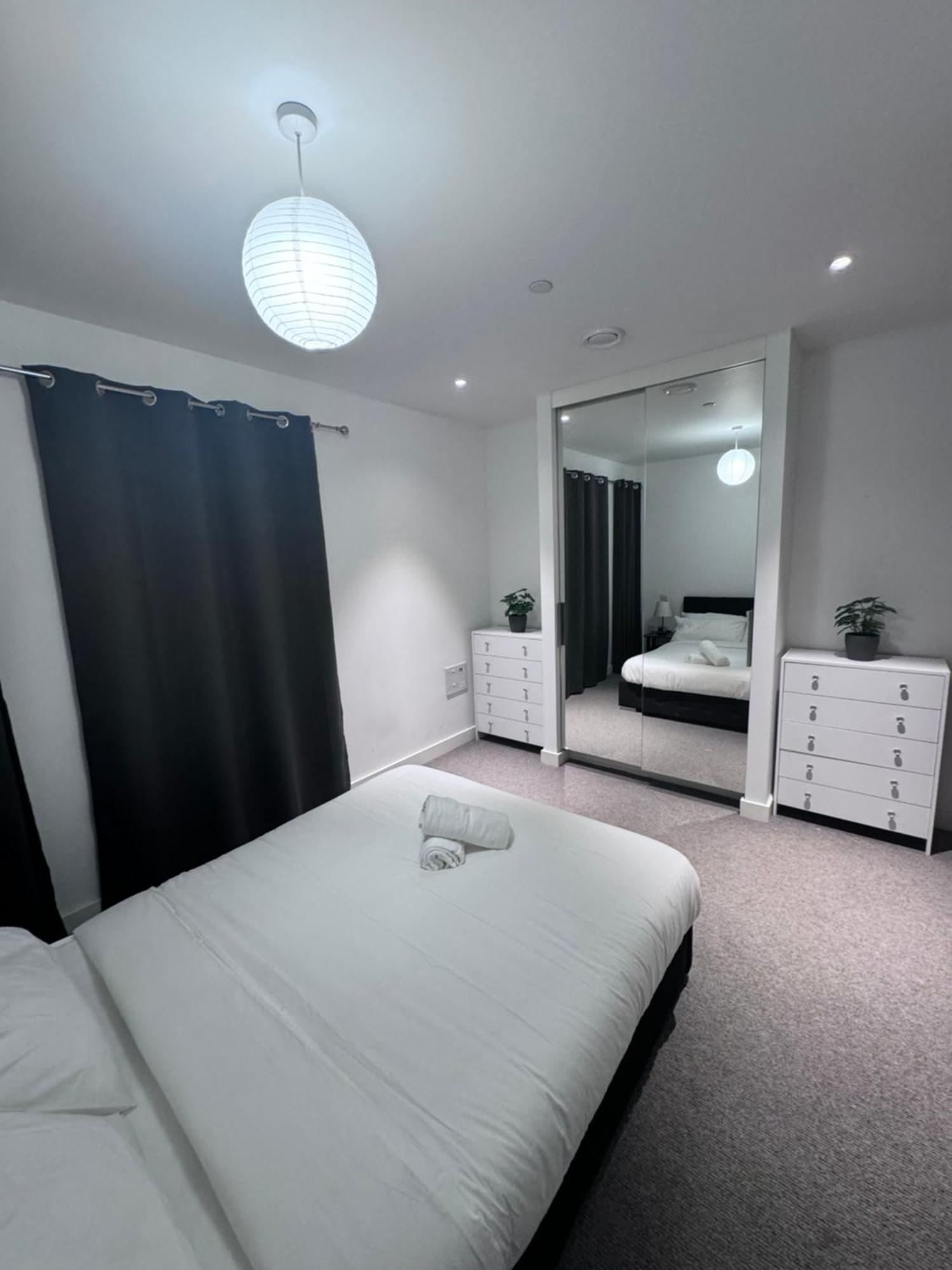 Canning Town London Hub Aptmt Екстериор снимка