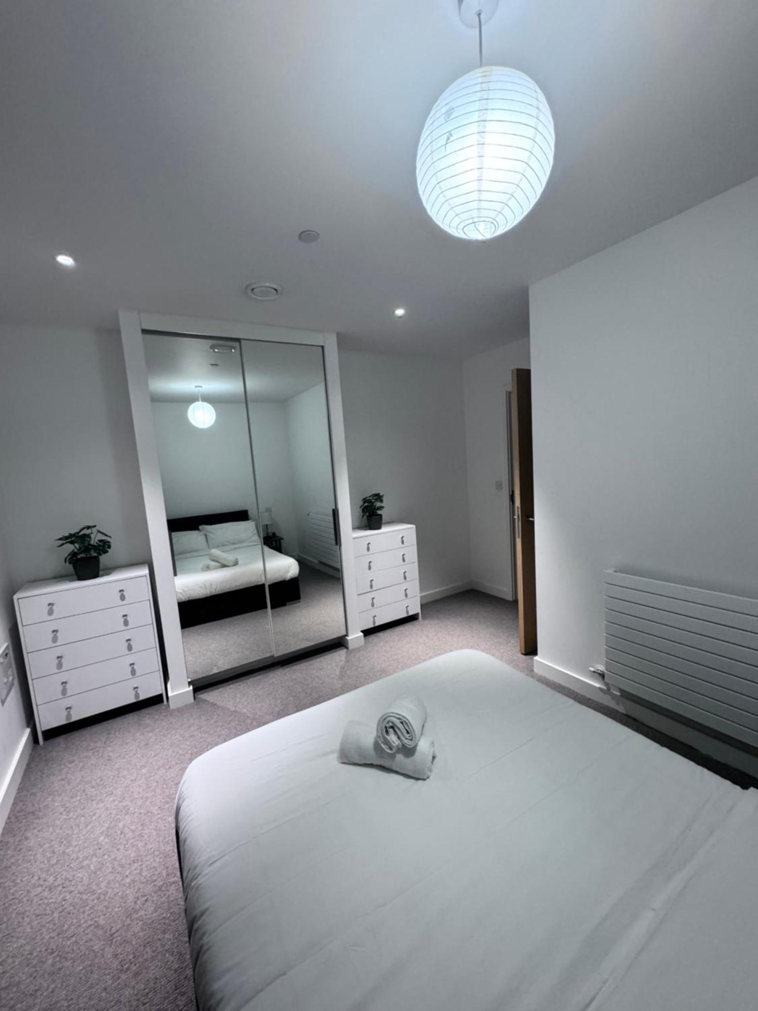 Canning Town London Hub Aptmt Екстериор снимка